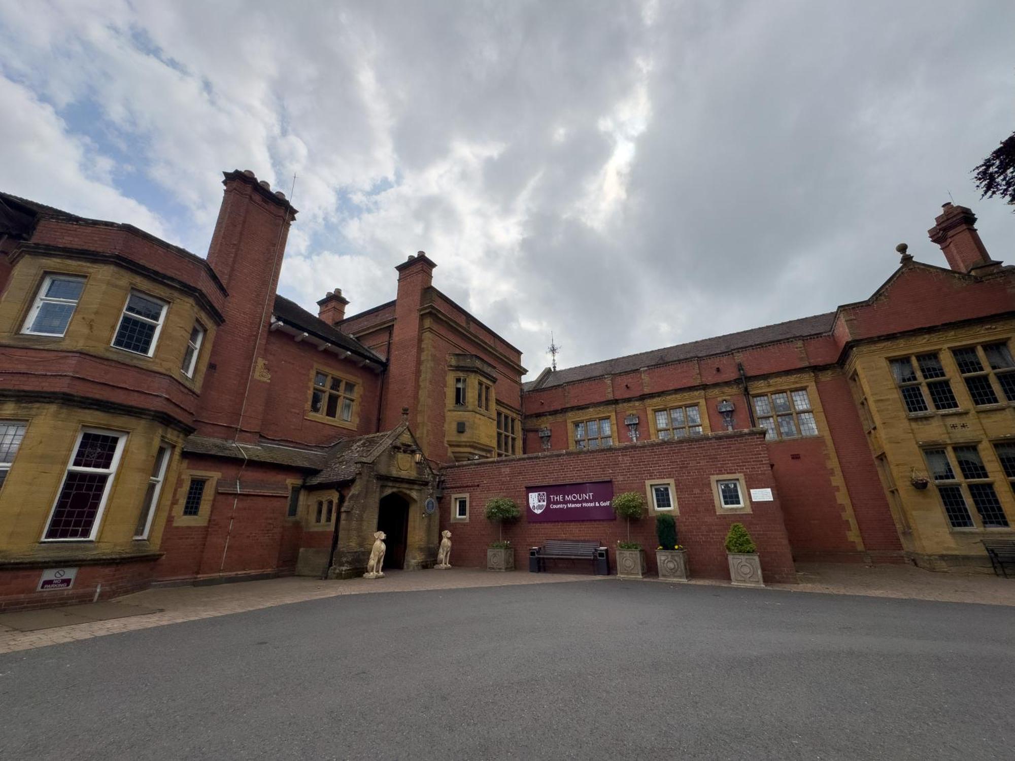 The Mount Country Manor & Golf Wolverhampton